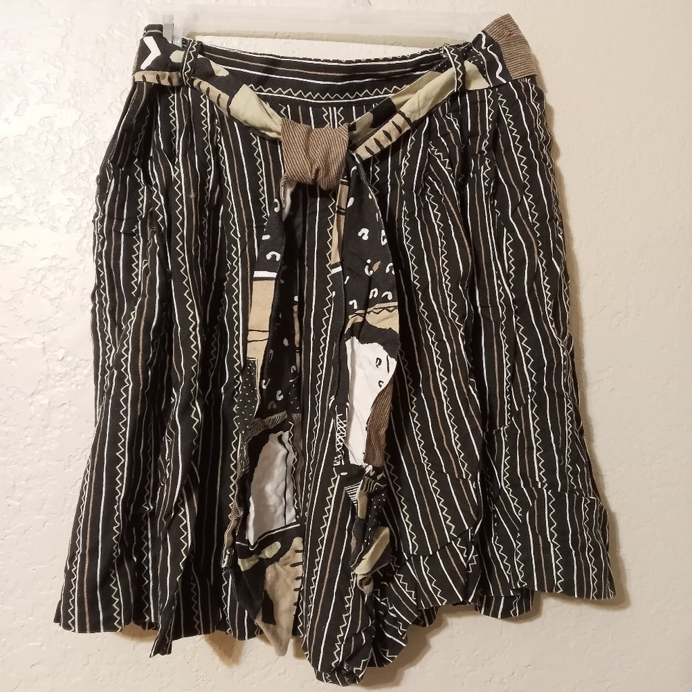 BAY CLUB Petite Vintage High Waist Short With Tie Waist Belt